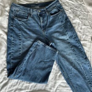 Old Navy Women's Barrel Leg Blue Jeans